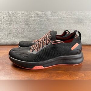 KURU Footwear Women’s Sneaker Size 6.5 Medium Black Salmon Nice Condition